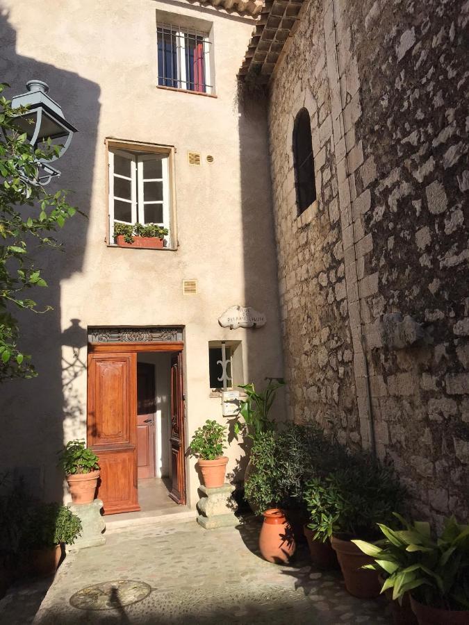 Derriere L'Eglise Saint-Paul-de-Vence Exterior foto